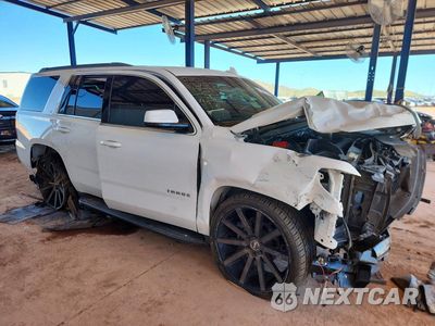 Czwarte zdjęcie samochodu z boku: 2018 CHEVROLET TAHOE C1500 LT VIN:1GNSCBKC2JR275019 - miniatura