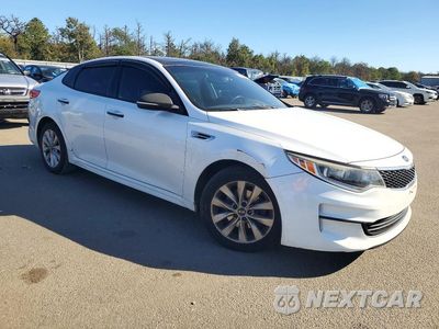 Czwarte zdjęcie samochodu z boku: 2018 KIA OPTIMA EX VIN:5XXGU4L39JG190588 - miniatura