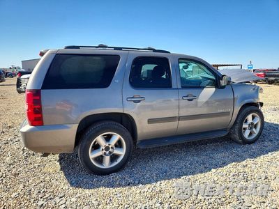 Trzecie zdjęcie samochodu z tyłu: 2008 CHEVROLET TAHOE C1500 VIN:1GNFC13038J181871 - miniatura