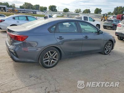 Trzecie zdjęcie samochodu z tyłu: 2019 KIA FORTE S VIN:3KPF34AD3KE021882 - miniatura