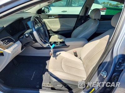Zdjęcie 7 z 12 samochodu: 2016 HYUNDAI SONATA HYBRID LIMITED VIN:KMHE34L16GA027941 - miniatura