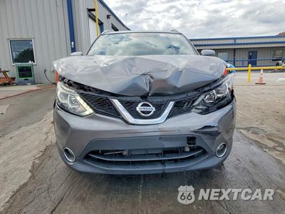 Piąte zdjęcie samochodu w środku: 2017 NISSAN ROGUE SPORT SL VIN:JN1BJ1CP9HW024295 - miniatura
