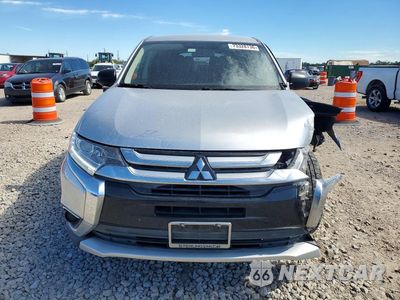 Piąte zdjęcie samochodu w środku: 2018 MITSUBISHI OUTLANDER SE VIN:JA4AZ3A31JZ053303 - miniatura