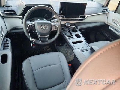 Zdjęcie 8 z 14 samochodu: 2026 TOYOTA SIENNA XLE 8-PASSENGER VIN:5TDYRKEC3TS310748 - miniatura