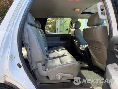 Zdjęcie 6 z 14 samochodu: 2014 TOYOTA SEQUOIA SR5 VIN:5TDBY5G10ES100388 - miniatura
