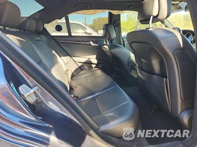 Zdjęcie 10 z 12 samochodu: 2014 MERCEDES-BENZ C 250 VIN:WDDGF4HB1EA964351 - miniatura