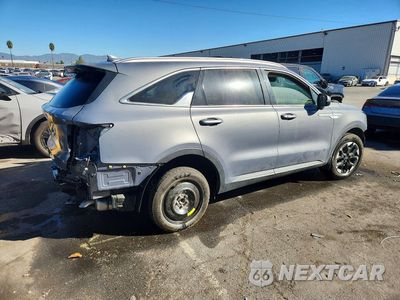 Trzecie zdjęcie samochodu z tyłu: 2024 KIA SORENTO S VIN:5XYRL4JC7RG282238 - miniatura
