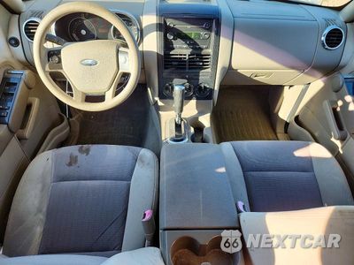 Zdjęcie 8 z 13 samochodu: 2007 FORD EXPLORER XLT VIN:1FMEU63817UB54777 - miniatura
