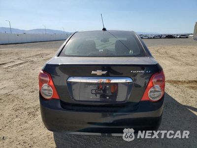 Zdjęcie 6 z 12 samochodu: 2015 CHEVROLET SONIC LT VIN:1G1JC5SGXF4147780 - miniatura