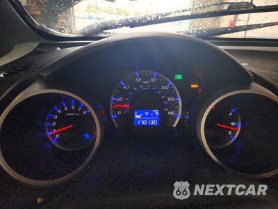 Zdjęcie 9 z 12 samochodu: 2010 HONDA FIT SPORT VIN:JHMGE8H46AS015516 - miniatura