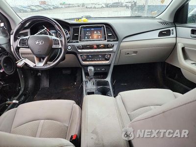 Zdjęcie 8 z 13 samochodu: 2019 HYUNDAI SONATA SEL VIN:5NPE34AFXKH812662 - miniatura