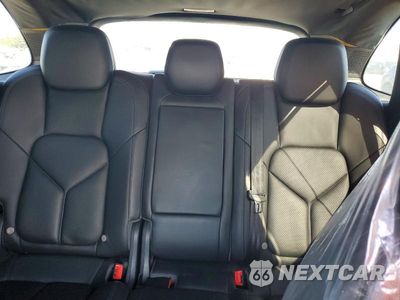 Zdjęcie 10 z 13 samochodu: 2013 PORSCHE CAYENNE VIN:WP1AF2A21DLA39049 - miniatura