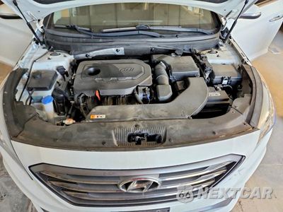 Zdjęcie 11 z 12 samochodu: 2016 HYUNDAI SONATA SPORT VIN:5NPE34AF9GH373610 - miniatura