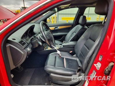 Zdjęcie 7 z 13 samochodu: 2009 MERCEDES-BENZ C 350 VIN:WDDGF56X89R057107 - miniatura