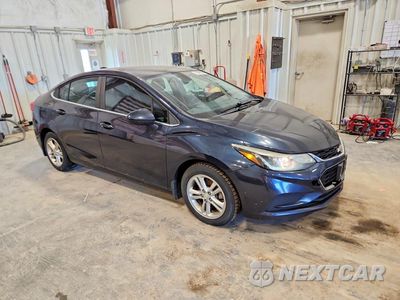 Czwarte zdjęcie samochodu z boku: 2016 CHEVROLET CRUZE LT VIN:1G1BE5SM7G7305951 - miniatura
