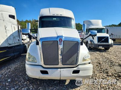 Piąte zdjęcie samochodu w środku: 2020 KENWORTH CONSTRUCTION T680 VIN:1XKYDP9X3LJ311151 - miniatura