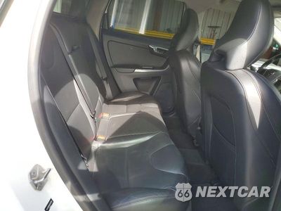 Zdjęcie 10 z 12 samochodu: 2017 VOLVO XC60 T5 DYNAMIC VIN:YV440MRR3H2222328 - miniatura