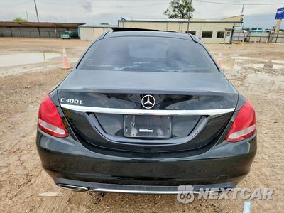 Zdjęcie 6 z 12 samochodu: 2015 MERCEDES-BENZ C 300 VIN:55SWF4JB5FU088407 - miniatura