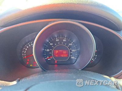 Zdjęcie 9 z 13 samochodu: 2017 KIA SOUL BASE VIN:KNDJN2A27H7485452 - miniatura