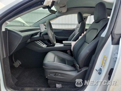 Zdjęcie 7 z 12 samochodu: 2026 TESLA MODEL Y VIN:7SAYGDEE8TA487772 - miniatura
