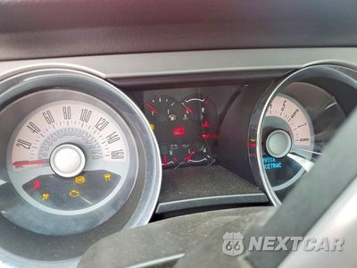 Zdjęcie 9 z 13 samochodu: 2012 FORD MUSTANG VIN:1ZVBP8AM4C5260331 - miniatura
