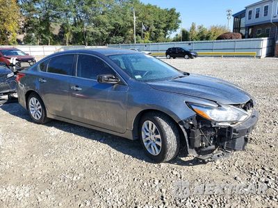 Czwarte zdjęcie samochodu z boku: 2017 NISSAN ALTIMA 2.5 S VIN:1N4AL3APXHN366559 - miniatura