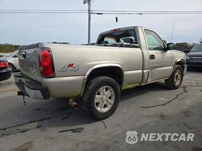 Trzecie zdjęcie samochodu z tyłu: 2007 CHEVROLET SILVERADO K1500 CLASSIC VIN:1GCEK14X27Z164904 - miniatura