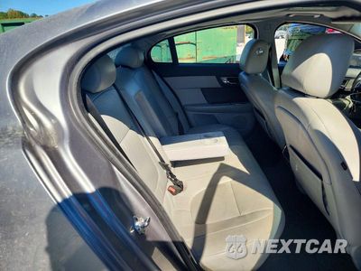 Zdjęcie 10 z 12 samochodu: 2010 JAGUAR XF PREMIUM VIN:SAJWA0GB1ALR56250 - miniatura