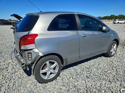 Trzecie zdjęcie samochodu z tyłu: 2010 TOYOTA YARIS BASE VIN:JTDJT4K36A5304660 - miniatura