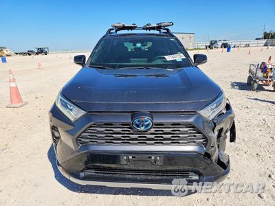 Piąte zdjęcie samochodu w środku: 2020 TOYOTA RAV4 XSE VIN:JTMEWRFV6LD545015 - miniatura