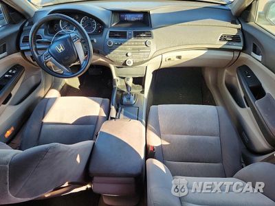 Zdjęcie 8 z 12 samochodu: 2009 HONDA ACCORD LX VIN:JHMCP26339C002664 - miniatura