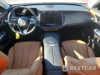 Zdjęcie 8 z 13 samochodu: 2025 MERCEDES-BENZ E 350 4MATIC VIN:W1KLF4HB1SA112124 - miniatura