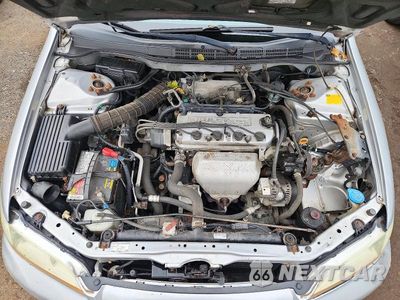 Zdjęcie 11 z 12 samochodu: 2002 HONDA ACCORD EX VIN:1HGCG66862A114821 - miniatura