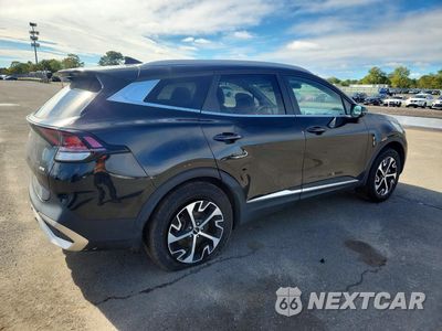 Trzecie zdjęcie samochodu z tyłu: 2023 KIA SPORTAGE EX VIN:KNDPVCAG6P7033941 - miniatura
