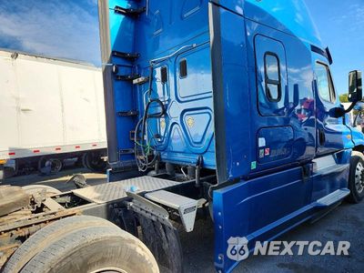 Zdjęcie 14 z 14 samochodu: 2016 FREIGHTLINER CASCADIA 125 SEMI TRUCK VIN:3AKJGLD53GSGV1624 - miniatura