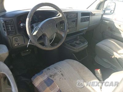 Zdjęcie 8 z 14 samochodu: 2005 CHEVROLET EXPRESS G2500 VIN:1GCGG25V051236952 - miniatura
