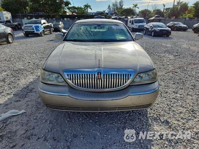 Piąte zdjęcie samochodu w środku: 2006 LINCOLN TOWN CAR SIGNATURE VIN:1LNHM81W26Y644422 - miniatura
