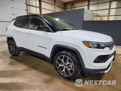 Czwarte zdjęcie samochodu z boku: 2025 JEEP COMPASS LIMITED VIN:3C4NJDCN8ST615158 - miniatura