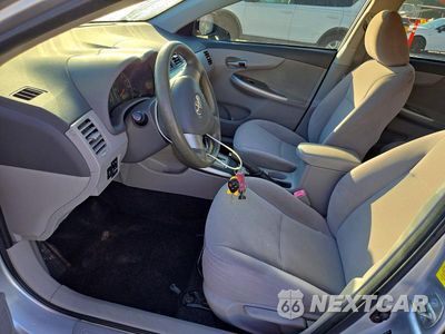 Zdjęcie 7 z 12 samochodu: 2010 TOYOTA COROLLA LE VIN:JTDBU4EE4AJ071111 - miniatura