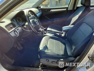 Zdjęcie 7 z 12 samochodu: 2012 VOLKSWAGEN PASSAT SE VIN:1VWBP7A38CC028697 - miniatura