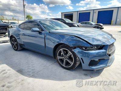 Czwarte zdjęcie samochodu z boku: 2025 FORD MUSTANG VIN:1FA6P8TH3S5101485 - miniatura