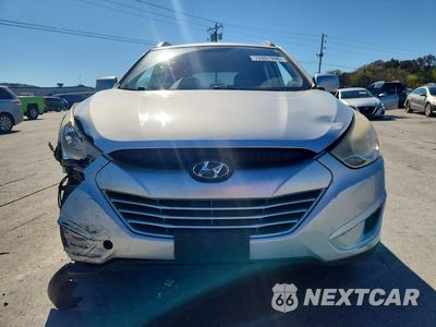 Piąte zdjęcie samochodu w środku: 2011 HYUNDAI TUCSON GLS VIN:KM8JU3AC3BU151067 - miniatura