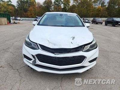 Piąte zdjęcie samochodu w środku: 2017 CHEVROLET CRUZE LT VIN:1G1BE5SM8H7153597 - miniatura