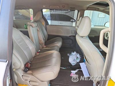 Zdjęcie 11 z 13 samochodu: 2014 TOYOTA SIENNA XLE 8-PASSENGER VIN:5TDYK3DC0ES454627 - miniatura