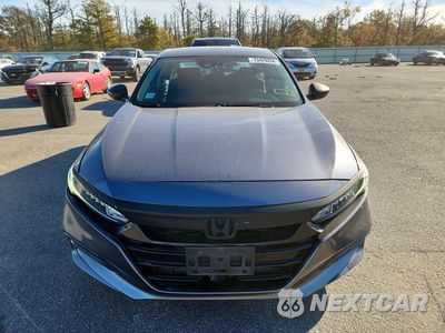 Piąte zdjęcie samochodu w środku: 2018 HONDA ACCORD LX VIN:1HGCV1F10JA091160 - miniatura
