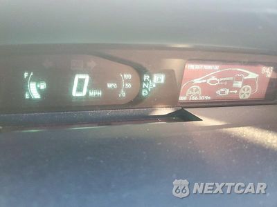 Zdjęcie 9 z 13 samochodu: 2011 TOYOTA PRIUS FOUR VIN:JTDKN3DU0B1431640 - miniatura