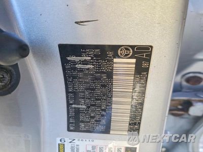 Zdjęcie 12 z 12 samochodu: 2006 TOYOTA MATRIX XR VIN:2T1LR30E46C556455 - miniatura