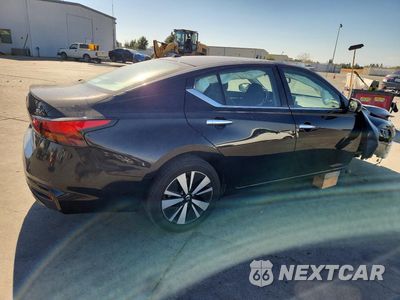 Trzecie zdjęcie samochodu z tyłu: 2019 NISSAN ALTIMA SV VIN:1N4BL4DV9KC210908 - miniatura