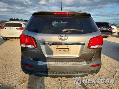 Zdjęcie 6 z 13 samochodu: 2013 KIA SORENTO EX VIN:5XYKU4A67DG337997 - miniatura