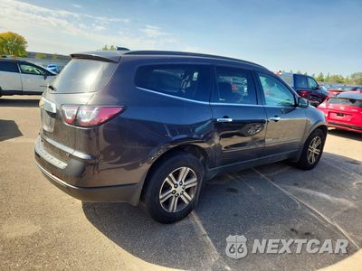 Trzecie zdjęcie samochodu z tyłu: 2017 CHEVROLET TRAVERSE LT VIN:1GNKVGKD1HJ239511 - miniatura